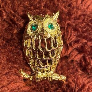 Goldtone Owl Brooch Pin Rhinestone Eyes